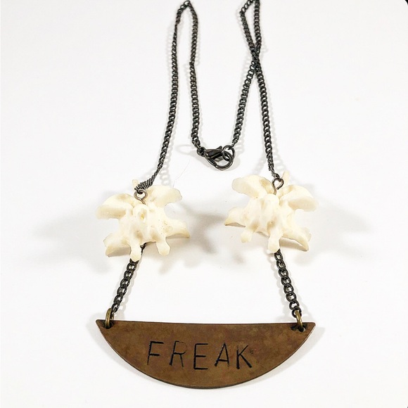 Coyote Vertebrae “FREAK” Oddities Necklace - Picture 4 of 6